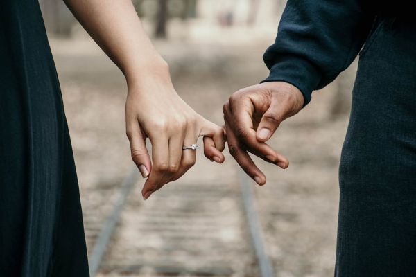 Secrets pour renforcer votre couple selon Michel Maestre